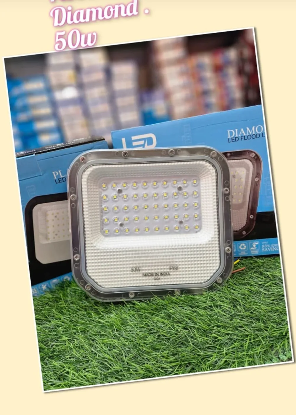 LED flood light for outdoor and facade lighting